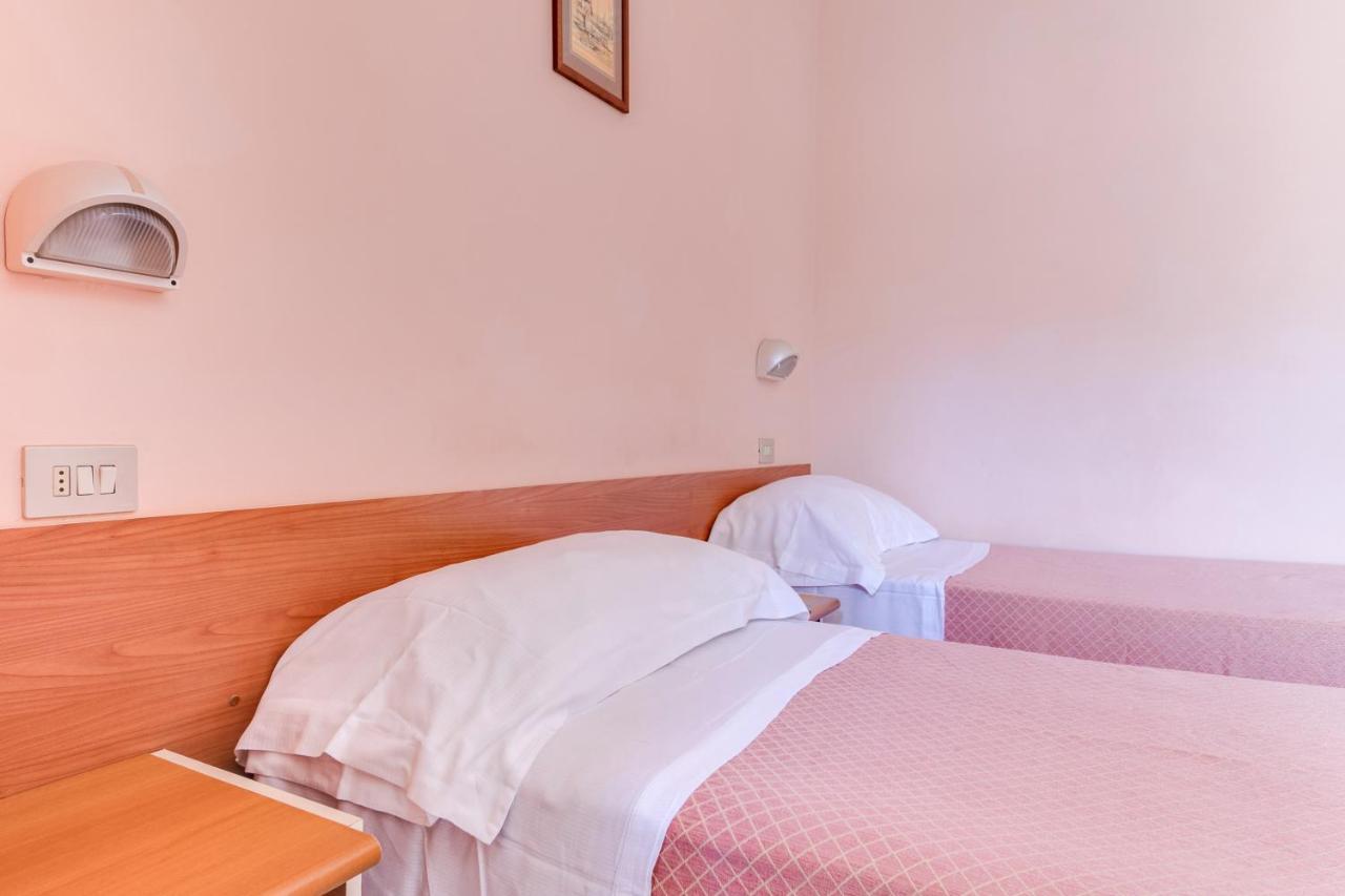 Hotel Sorriso Ρίμινι Εξωτερικό φωτογραφία