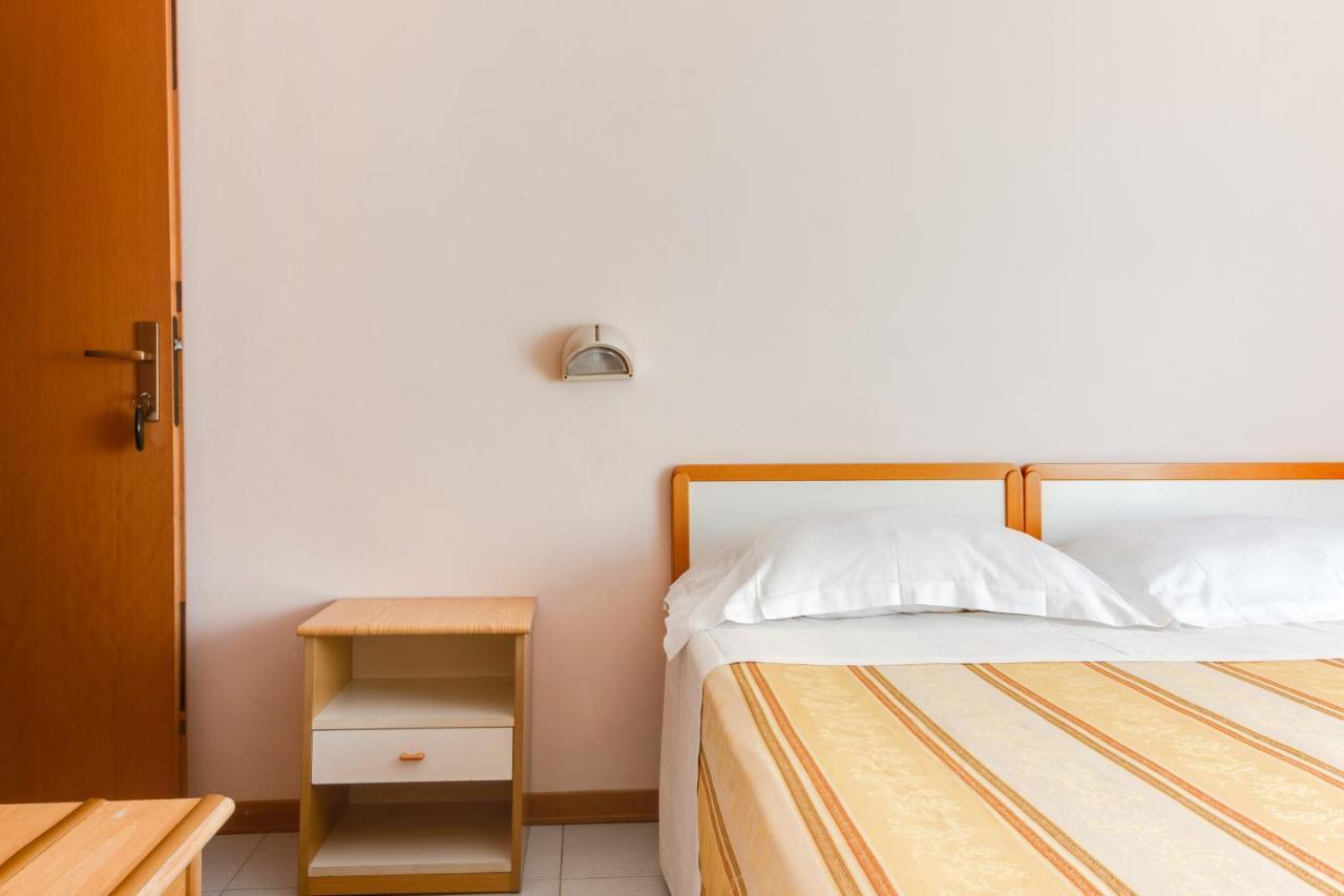 Hotel Sorriso Ρίμινι Εξωτερικό φωτογραφία