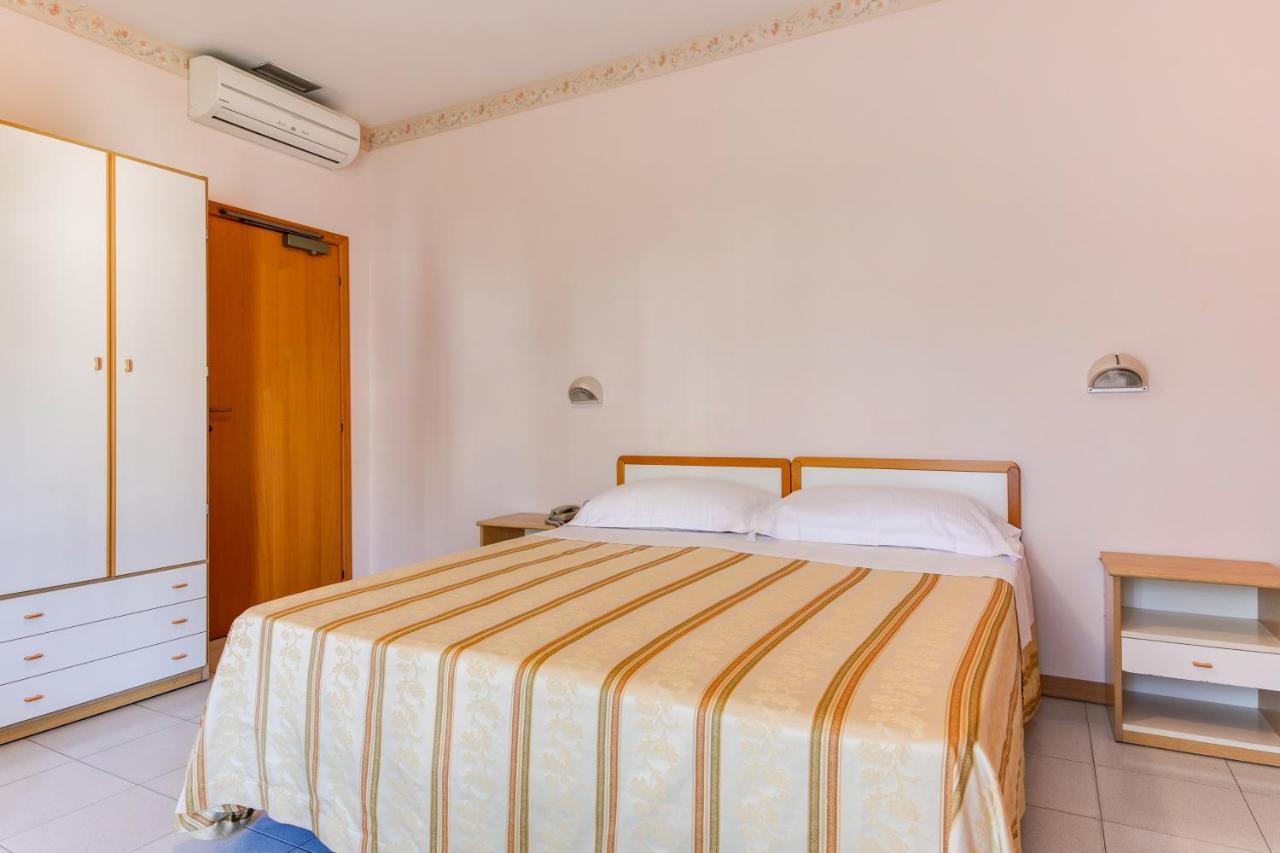 Hotel Sorriso Ρίμινι Εξωτερικό φωτογραφία