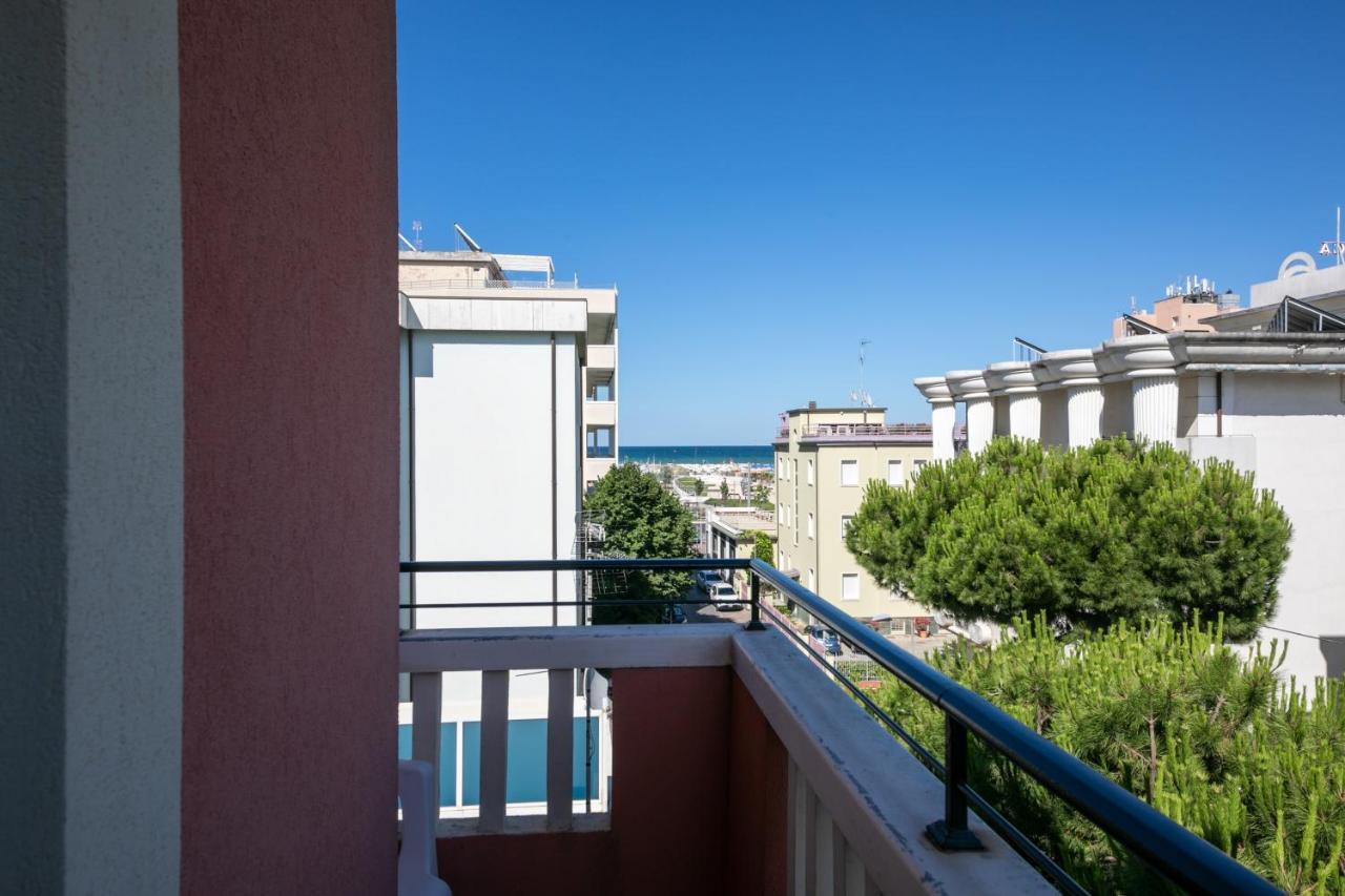 Hotel Sorriso Ρίμινι Εξωτερικό φωτογραφία