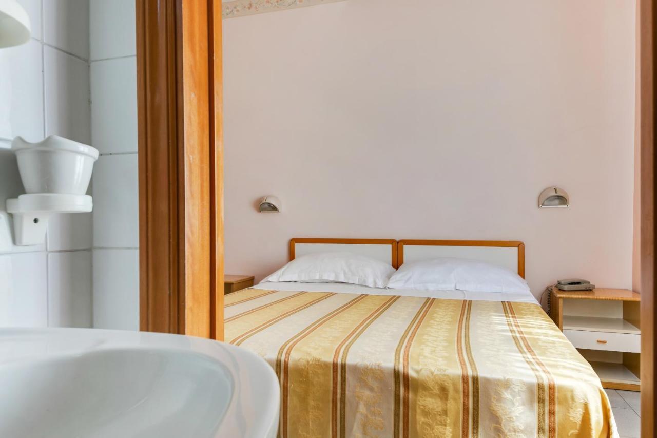 Hotel Sorriso Ρίμινι Εξωτερικό φωτογραφία